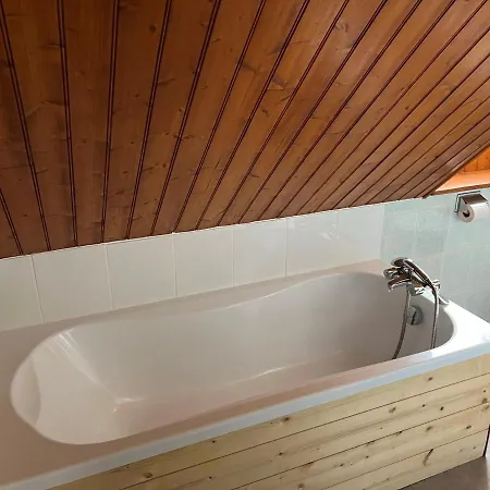 Floor With Mountain Views In The Centre Of Gazost Lägenhet *