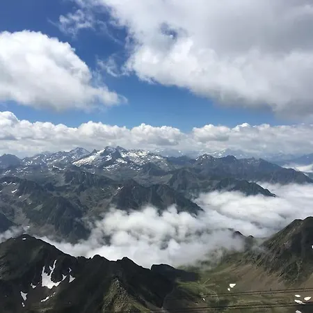 Floor With Mountain Views In The Centre Of Gazost 公寓